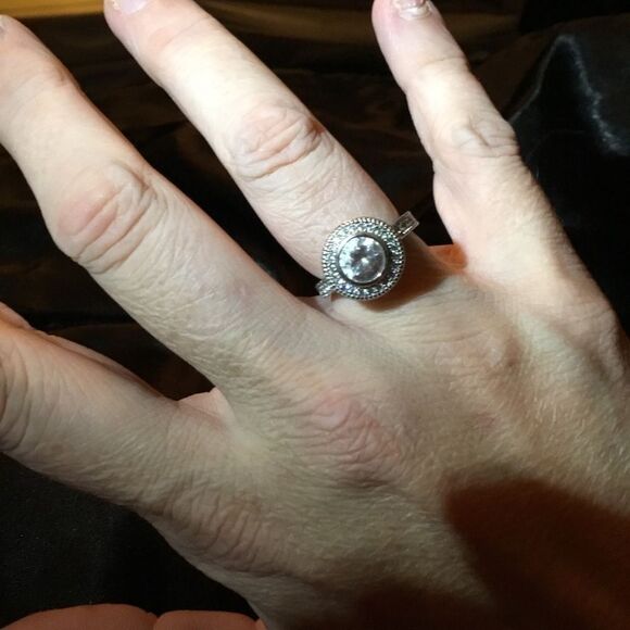 Krisp Crystal Ring 7.5 electroplated - Picture 1 of 3